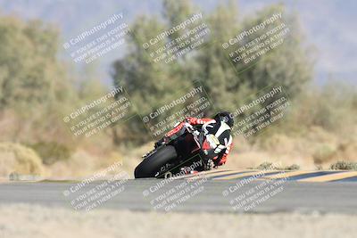 media/Oct-04-2025-CVMA (Sat) [[408bcdd6e4]]/Race 13-Amateur Supersport Open/